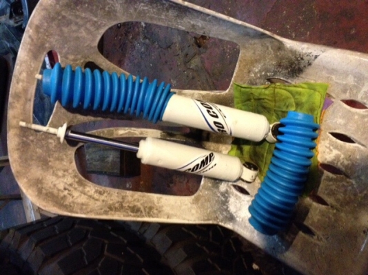 ขายโช้ค procomp es9000 คู่หน้า โทร 086 343 2955