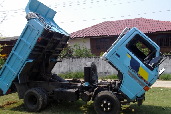 ISUZU NKR 88แรง ปี33 ยกหัวได้ ISUZU NKR 88แรง ปี33 ยกหัวได้