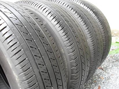 ขายยาง DUNLOP SP LT37 ปี3012(1ชุด) 215-65-16 ราคา 4,500