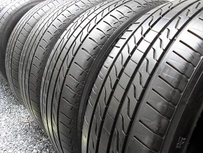 ขายยาง MICHELIN PRIMACY LC ปี12(1ชุด) 215-60-16 ราคา 3,200 ขายยาง MICHELIN PRIMACY LC ปี12(1ชุด) 215-60-16 ราคา 3,200