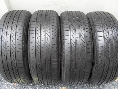 ขายยาง MICHELIN PRIMACY LC ปี12(1ชุด) 215-60-16 ราคา 3,200 ขายยาง MICHELIN PRIMACY LC ปี12(1ชุด) 215-60-16 ราคา 3,200