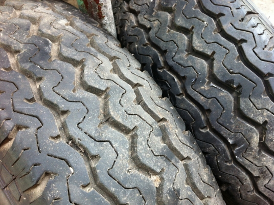 ขายยาง ดันลอป 195R15C พร้อมกระทะเหล็ก 5 รู ใส่มิตซูฯ 2 ล้อ