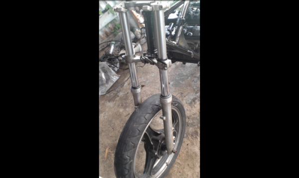 ขายซาก 400 CC ราคา 8700 บาท เอาไปทำอะไหล่ครับ