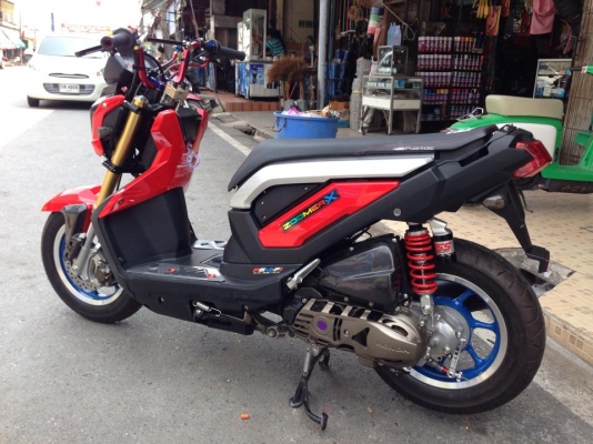 ขายจ้า honda zoomer. แต่งทั้งลำ เครื่องเดิมแน่นๆ เคฟล่าแื้ทั้งคัน