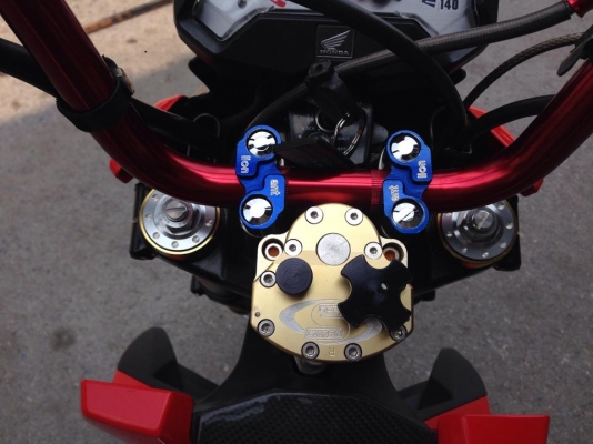 ขายจ้า honda zoomer. แต่งทั้งลำ เครื่องเดิมแน่นๆ เคฟล่าแื้ทั้งคัน