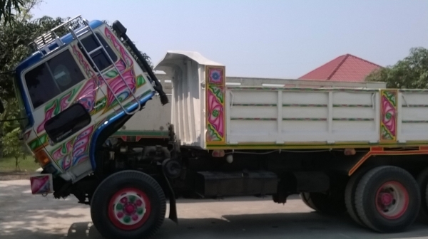 ลดแหลก! HINO 10ล้อดั๊ม 2เพลา พวงมาลัยเพาเวอร์ เบรคจิฟฟี่ แอร์หนาวรับปล่อย ออกพ่วงมาแล้ว ลดแหลก! HINO 10ล้อดั๊ม 2เพลา พวงมาลัยเพาเวอร์ เบรคจิฟฟี่ แอร์หนาวรับปล่อย ออกพ่วงมาแล้ว