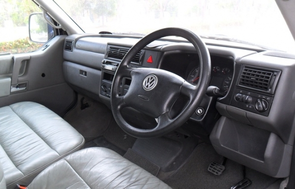VOLKSWAGEN CARRAVELLE 2.8 GL VR6 สภาพดี ปี2000 VIP