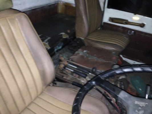 ขาย 10 ล้อ hino 725 เครื่อง EM100