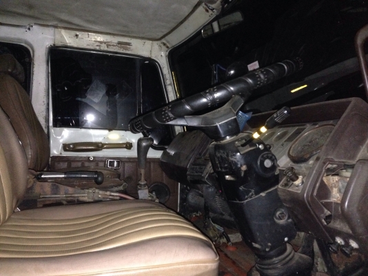 ขาย 10 ล้อ hino 725 เครื่อง EM100