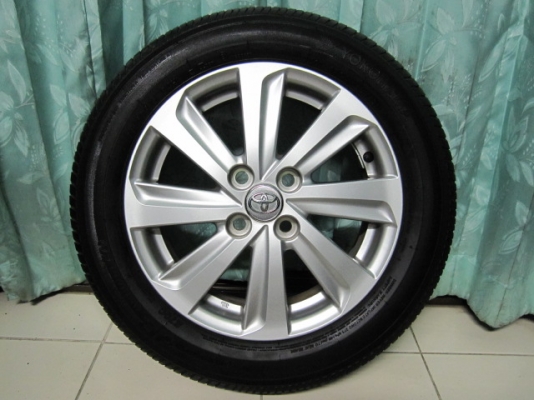 ขายล้อแม็ก NEW VIOS ขอบ 15 พร้อมยาง YOKOHAMA สภาพใหม่ๆ