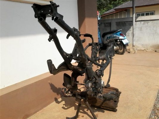 ขายโครงแคร๊งเครื่องเล่มพร้อมชุดโอน คาจิว่าสเตลล่า 115 โครงดีไม่มีผุแคร๊งเครื่องสมบูรณ์ ขาย 2800 บาท