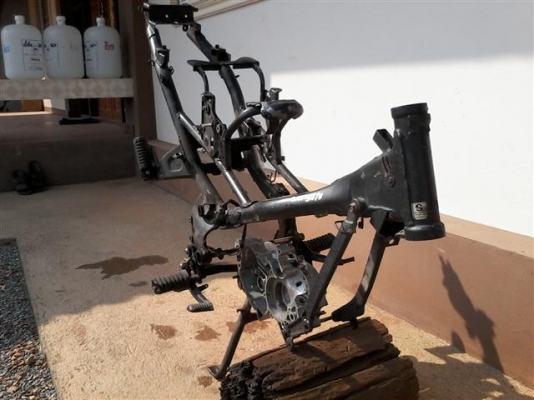 ขายโครงแคร๊งเครื่องเล่มพร้อมชุดโอน คาจิว่าสเตลล่า 115 โครงดีไม่มีผุแคร๊งเครื่องสมบูรณ์ ขาย 2800 บาท