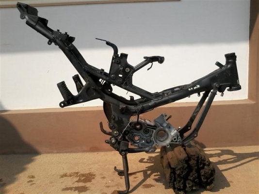 ขายโครงแคร๊งเครื่องเล่มพร้อมชุดโอน คาจิว่าสเตลล่า 115 โครงดีไม่มีผุแคร๊งเครื่องสมบูรณ์ ขาย 2800 บาท