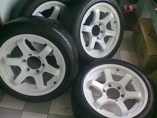 แม็กพร้อมยางขอบ 17 ครบชุด 4 เส้น