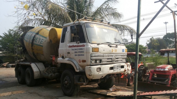 ขายรถโม่ปูนนิสสัน2คัน1400000 ขายรถโม่ปูนนิสสัน2คัน1400000