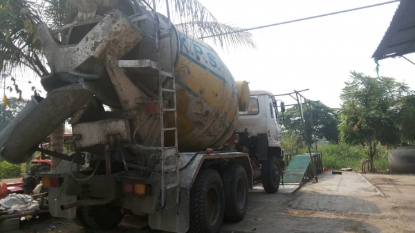 ขายรถโม่ปูนนิสสัน2คัน1400000 ขายรถโม่ปูนนิสสัน2คัน1400000