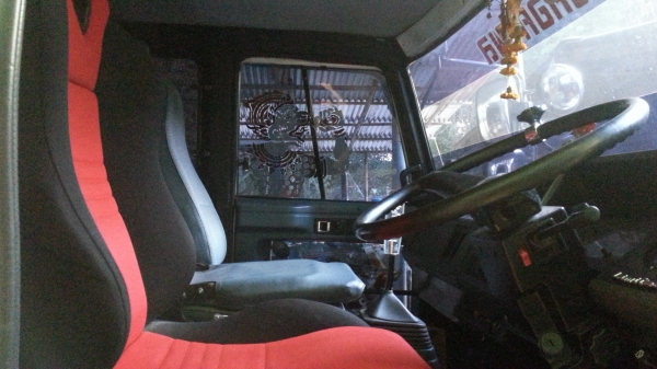 ขายหกล้อดั้มพ์ ร็อคกี้ เครื่อง 220 ขายหกล้อดั้มพ์ ร็อคกี้ เครื่อง 220