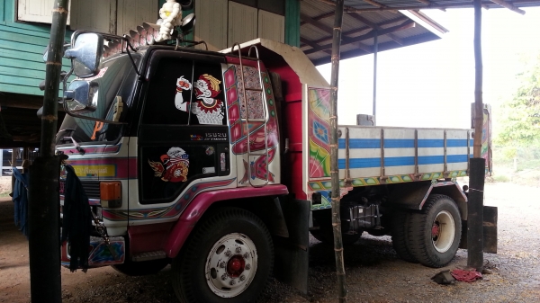 ขายหกล้อดั้มพ์ ร็อคกี้ เครื่อง 220 ขายหกล้อดั้มพ์ ร็อคกี้ เครื่อง 220