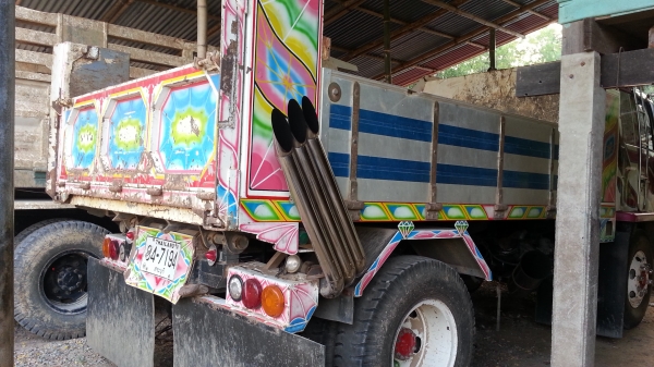 ขายหกล้อดั้มพ์ ร็อคกี้ เครื่อง 220 ขายหกล้อดั้มพ์ ร็อคกี้ เครื่อง 220