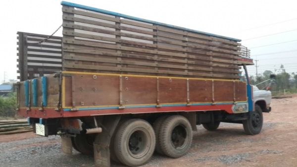 ขายสิบล้อหัวยาว เพลาเดียว เครื่อง HO 6 C ครัชชี 125  สวยจัด 0811838154