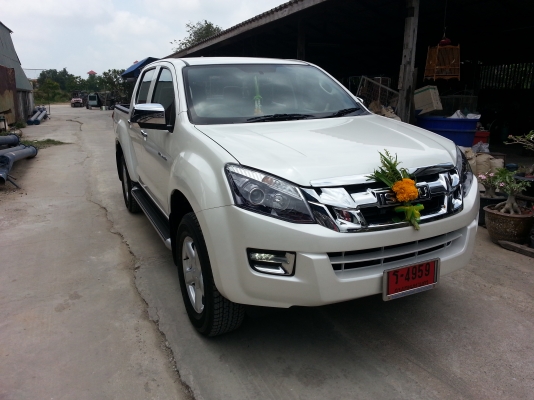 ขายล้อพร้อมยางคับป้ายแดง รถผมเองคับ 26,500