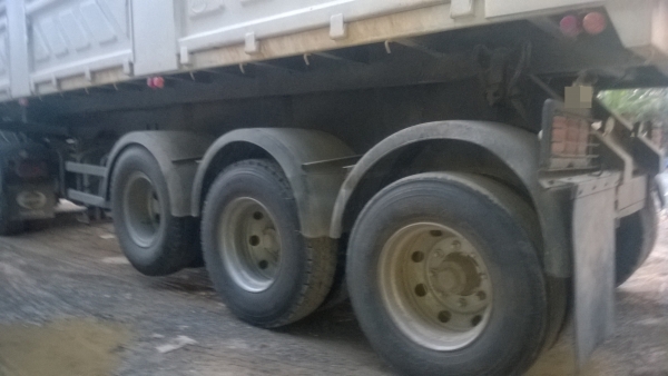 ้HINO MAGA FM  320 แรงม้า ปี 50  ขายกลางอากาศเรียบร้อยแล้วค่ะ