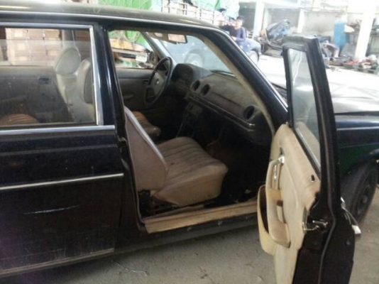 ขายบอดี้benz w123 พวงมาลัยซ้ายพร้อมทะเบียน