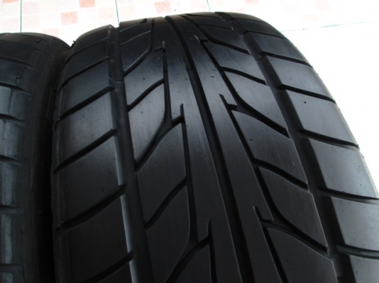 ขายยาง NITTO NT555 215-45-17 ดอกเยอะมาก (1คู่)