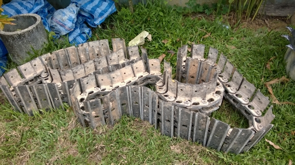 ขายตามสภาพโซ่พร้อมใบ PC30 ใบหนา เหมาะสำหรับนำไปอัดใหม่ จำนวน 4 เส้น ขายตามสภาพโซ่พร้อมใบ PC30 ใบหนา เหมาะสำหรับนำไปอัดใหม่ จำนวน 4 เส้น