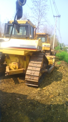 รถแทรคเตอร์ แค๊ต ดี๖ เฮท ช่วงล่างสวยเต็มร้อย มีเอกสารอินวอยล์ ต่อรองราคาได้ ในราคาแบ่งกันใช้ครับ.