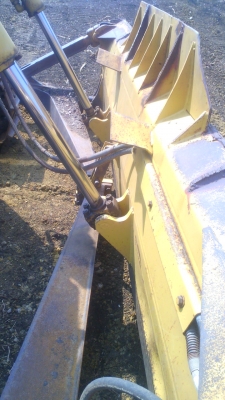 รถแทรคเตอร์ แค๊ต ดี๖ เฮท ช่วงล่างสวยเต็มร้อย มีเอกสารอินวอยล์ ต่อรองราคาได้ ในราคาแบ่งกันใช้ครับ.