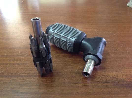 ขายไขควงด้ามฟี ยกชุด หัวไขควง 12 หัว พร้อมข้อต่อ