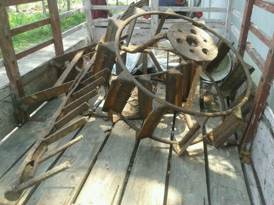 ขายรถไถRT140พลัส เครื่องดี อุปกรณ์ครบ ล้อเหล็ก คาด ผานดันหน้า ผานหลัง สภาพพร้อมใช้ เอกสารพร้อมโอน