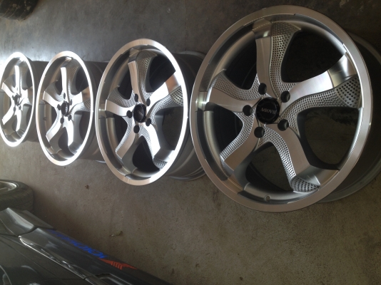 ขายล้อแม็ก vip ขอบ 18 5 รู 114 ขายล้อแม็ก vip ขอบ 18 5 รู 114