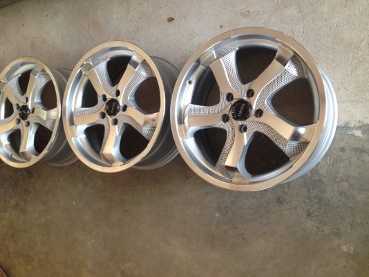 ขายล้อแม็ก vip ขอบ 18 5 รู 114 ขายล้อแม็ก vip ขอบ 18 5 รู 114