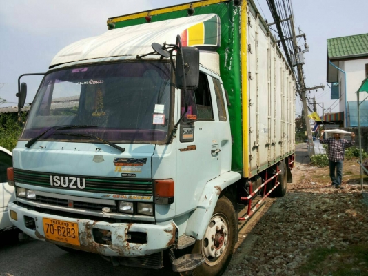 ขายรถตู้แห้งIsuzu Rocky195