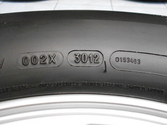ขายล้อแม็ก Toyota Fortuner ขอบ 17 พร้อมยางมิชลินปี 12/เทิร์นได้-ใส่ฟรีค่ะ ขายล้อแม็ก Toyota Fortuner ขอบ 17 พร้อมยางมิชลินปี 12/เทิร์นได้-ใส่ฟรีค่ะ