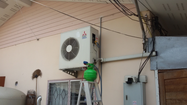 ช่างแอร์ ติดตั้ง ล้าง ย้าย ซ่อม ,ช่างไฟฟ้า  รามอินทรา