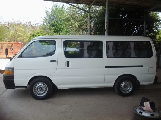 รถตู้ใช้งานน้อยราคาประหยัด