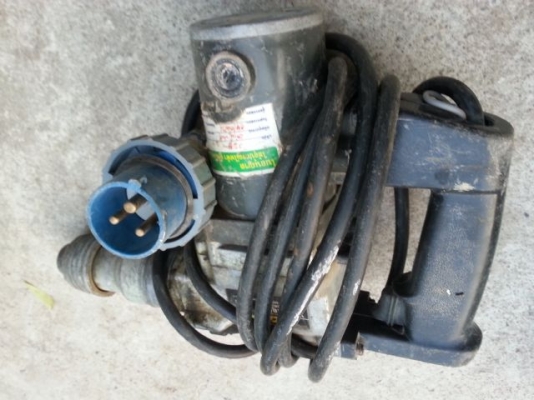 ขายสว่านสกัดคอนกรีต 2 ตัว