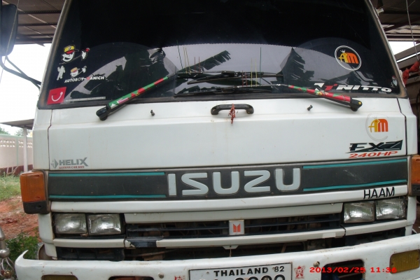 "รักสิบล้อต้องรอสิบโมง"(ฮิ้วๆ) ไม่ต้องรอสิบโมงแล้วครับ ขายสิบล้อISUZU รุ่น นางฟ้า สภาพดี พร้อมใช้งาน กระบะดั้มHINO รถพร้อมใช้ ราคาสุดคุ้ม1ล้าน3แสนครับ ติดต่อชมนางฟ้า ที่คุณปรัชญา 084 9927529 prutya77@gmail.com