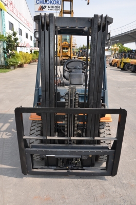 ขาย Toyota 7FD25 ดีเซล Toyota 2Z ออโต้ 2.5 ตัน ยกสูง 4.3 เมตรทรูฟรีสไลด์