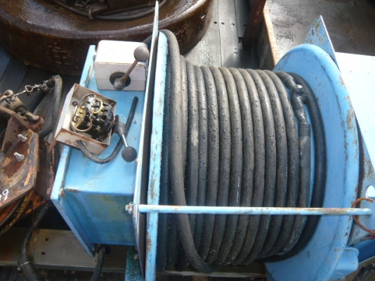 LOT NO. 230 UNKNOWN／LIFTING MAGNET (แม่เหล็ก)