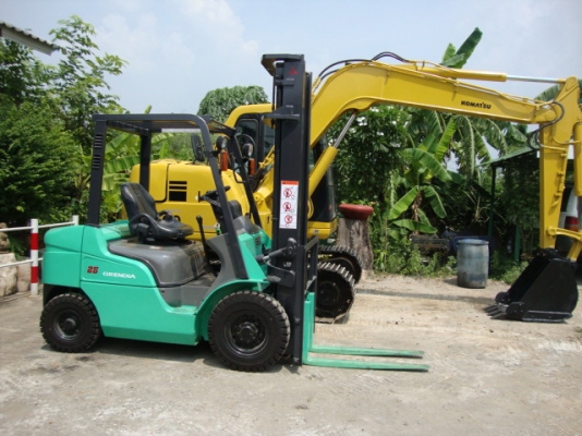 +++ ขายรถโฟล์คลิฟท์  MITSUBISHI  FD25  (รุ่นใหม่ล่าสุด) ขนาด  2.5  ตัน  เครื่องยนต์ดีเซล  เกียร์ออโตเมติค  เสา  4  เมตร  งา  1,070  มม.  ยางลม  *** รถสภาพดี พร้อมใช้งาน  รายละเอียดคุยได้ครับ  081 - 659-7598 ***