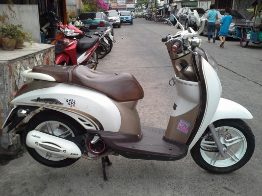 Scoopy i ปี 55 สีขาว ล้อแม็ค รถสวย เครื่องเดิมแน่น ทะเบียนประมูลมาเลขสวยมาก 11 เอกสารครบ Scoopy i ปี 55 สีขาว ล้อแม็ค รถสวย เครื่องเดิมแน่น ทะเบียนประมูลมาเลขสวยมาก 11 เอกสารครบ