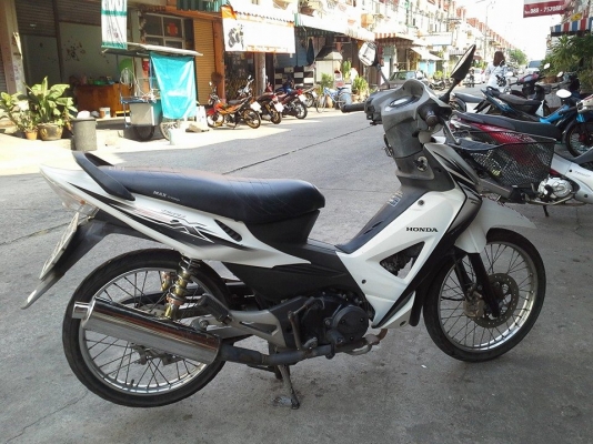 wave 125 x ปี 52 สีขาว ดิสก์หน้า เครื่องดี แน่นๆ ทดลองขับได้ทุกวัน