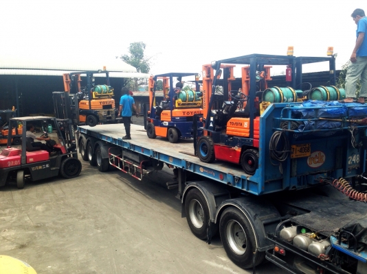 ส่งลูกจ้าจังหวัดอุบล สนใจรถนำเข้าสวยๆ 083-062-0223