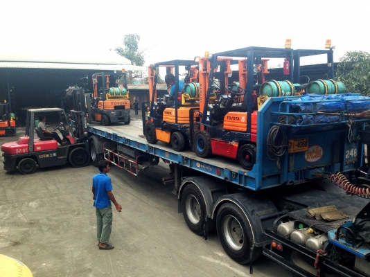 ส่งลูกจ้าจังหวัดอุบล สนใจรถนำเข้าสวยๆ 083-062-0223