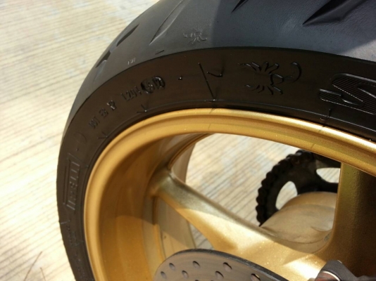 ขออนุญาติขายYAMAHA FZ1 FAZER 2008 สเป็คแคนนาดา รถออกศูนย์YAMAHAรัชดา(เช็คประวัติได้) สภาพใหม่โชว์รูม ไล้ริ้วรอย ใช้งานน้อย5,3xxกม.(แท้)ล่าสุดเข้าเช็คศูนย์รัชดาเปลี่ยน ถ่ายของเหลวใหม่ทั้งหมด น้ำมันเครื่อง+กรอง น้ำมันเบรค น้ำยาหม้อน้ำ ยางPIRELLI พร้อมใช้ ขออนุญาติขายYAMAHA FZ1 FAZER 2008 สเป็คแคนนาดา รถออกศูนย์YAMAHAรัชดา(เช็คประวัติได้) สภาพใหม่โชว์รูม ไล้ริ้วรอย ใช้งานน้อย5,3xxกม.(แท้)ล่าสุดเข้าเช็คศูนย์รัชดาเปลี่ยน ถ่ายของเหลวใหม่ทั้งหมด น้ำมันเครื่อง+กรอง น้ำมันเบรค น้ำยาหม้อน้ำ ยางPIRELLI พร้อมใช้