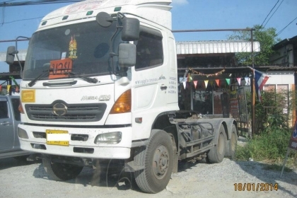 ขายหัวลาก Hino mega 320 แรง Uro 2 ปี 48 สวย โทร 088-4501277